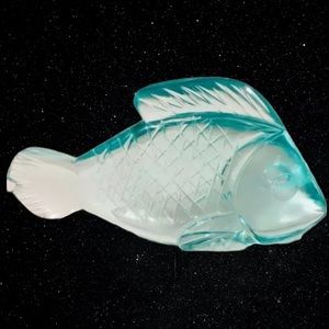 Vintage Studio Art Glass Etched Fish Paperweight 4”T 7”W